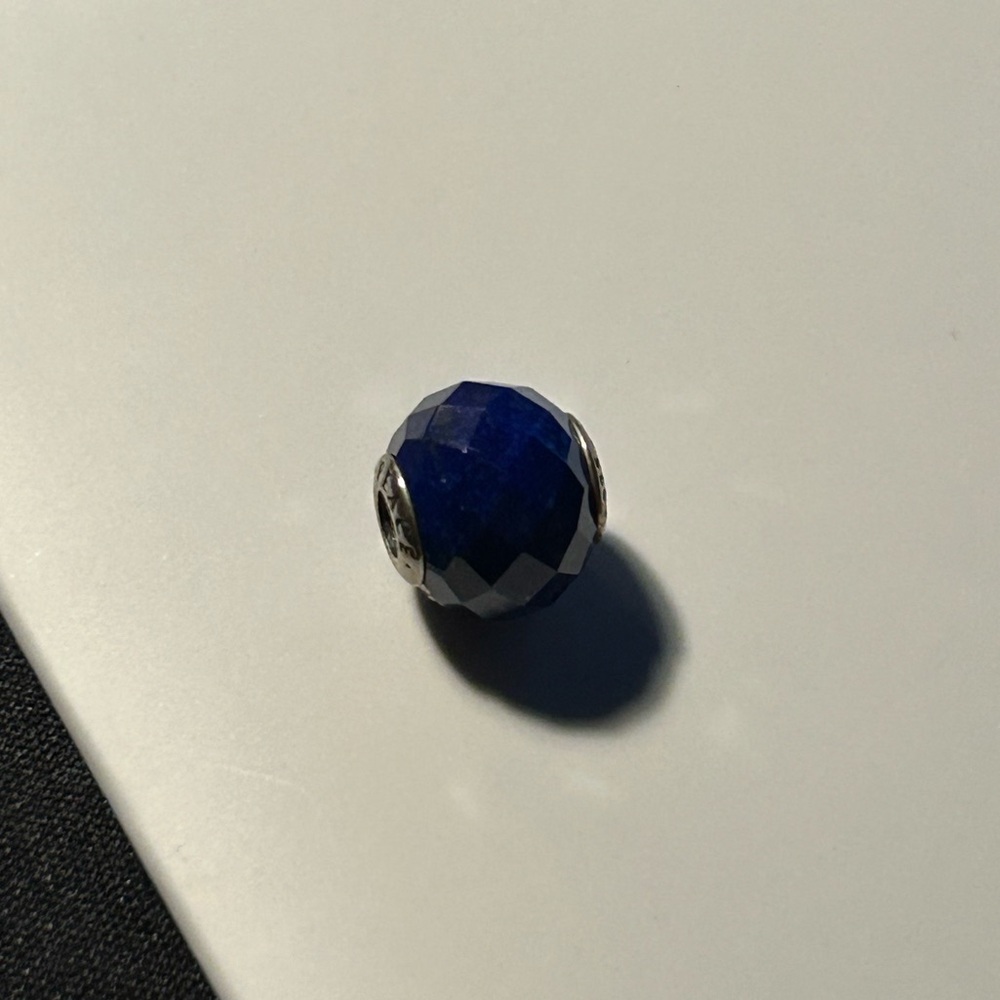 Pandora “Peace” essence charm ☮️✌🏼